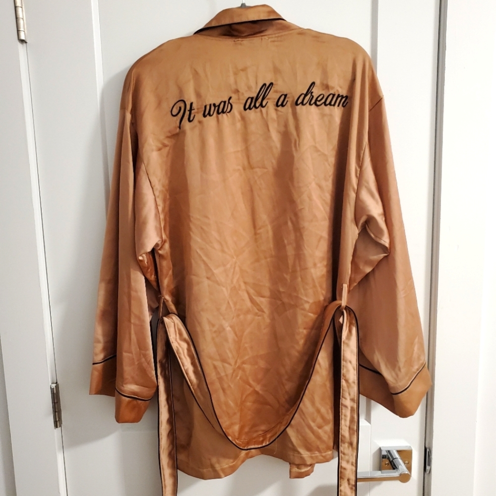 Missguided pink robe